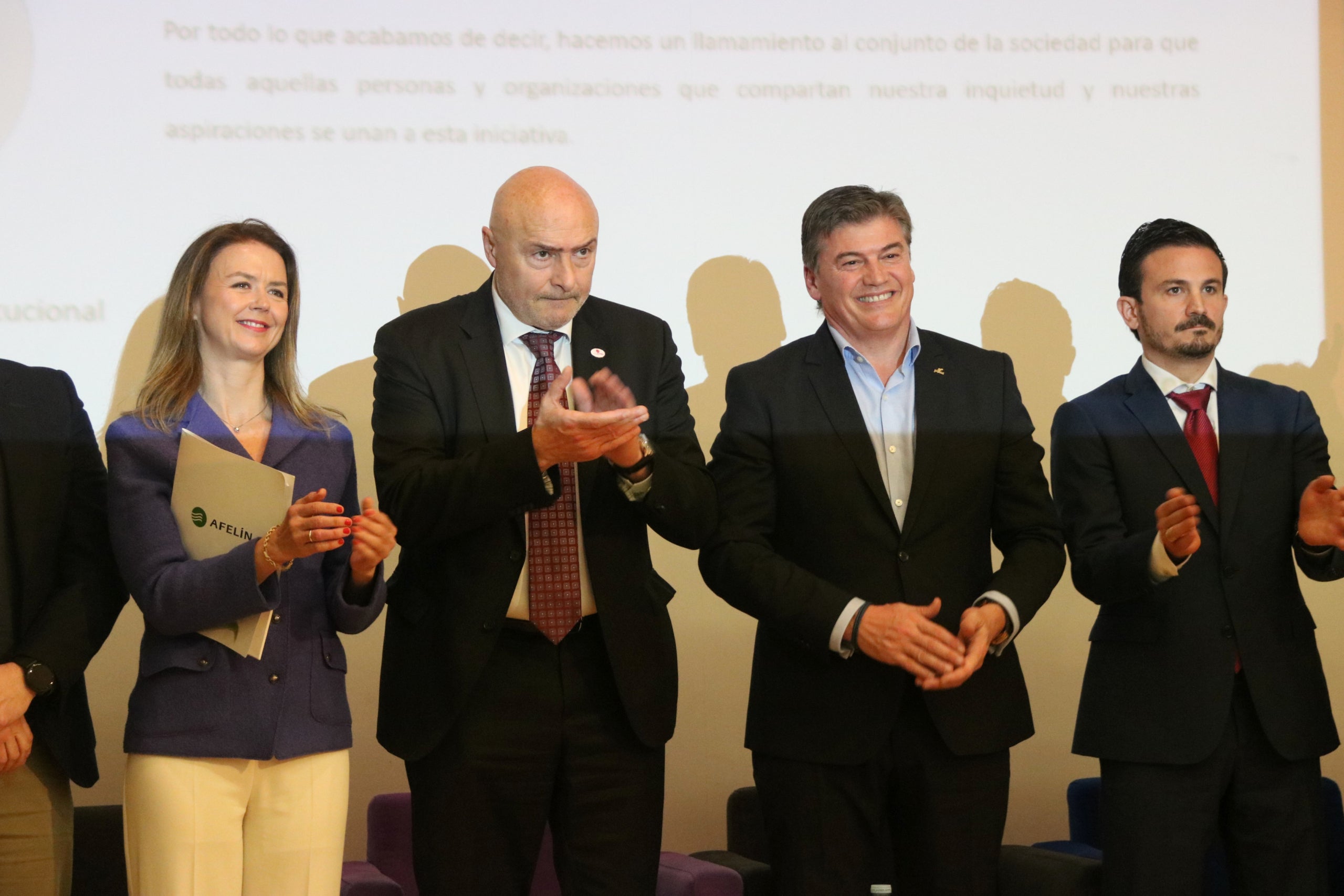 El vicepresidente de la patronal española Conpymes y presidente de Pimec, Antoni Cañete; junto con el presidente de Conpymes, José María Torres, durante el acto 'Reducció de jornada: Així no’
Fecha de publicación: martes 18 de marzo de 2025, 14:46
Localización: Madrid
Autor: Maria Asmarat