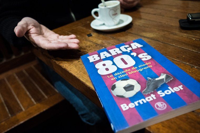 El llibre Bar&ccedil;a 80s, de Bernat Soler.