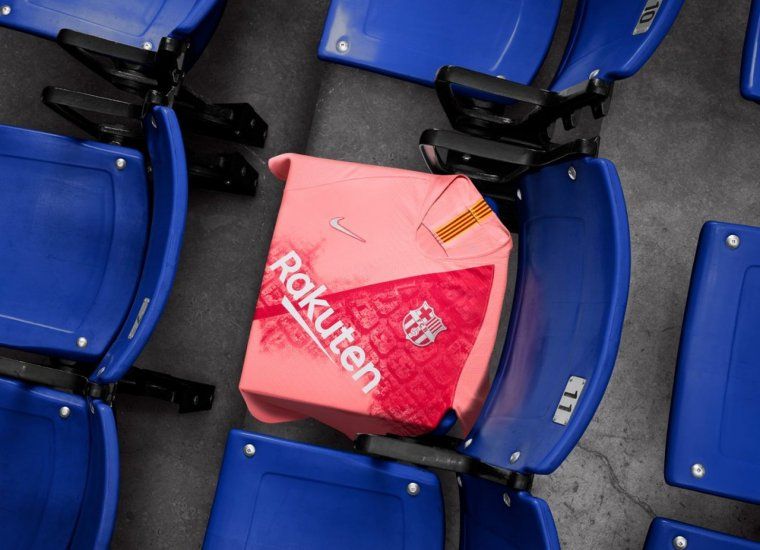 La tercera samarreta del Barça homenatja la ciutat de Barcelona