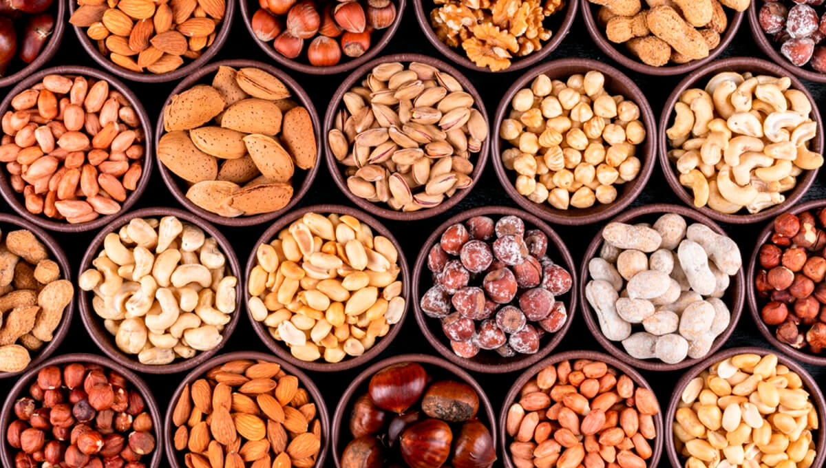 Tres frutos secos comunes con más proteínas que un huevo