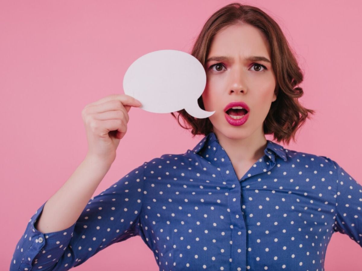 No es extraño ni preocupante: esto es lo que significa hablar solo en voz alta, según los expertos